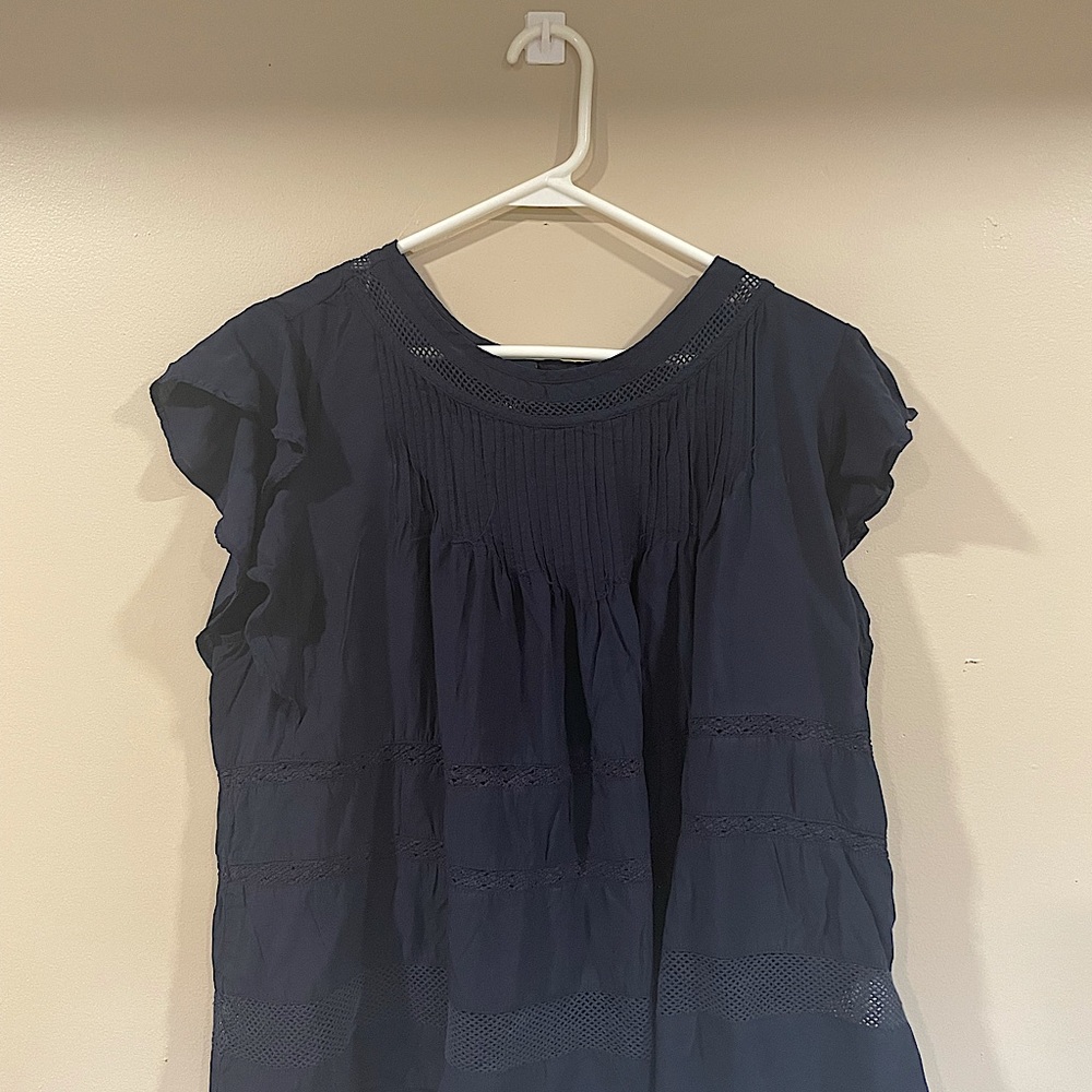 Gap Pin-Tuck Sleeve Top